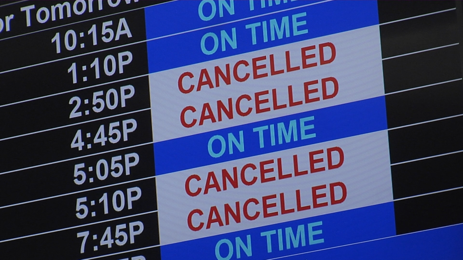 Staffing Shortages Cut Flights at 40 Major U.S. Airports Amid Government Shutdown 