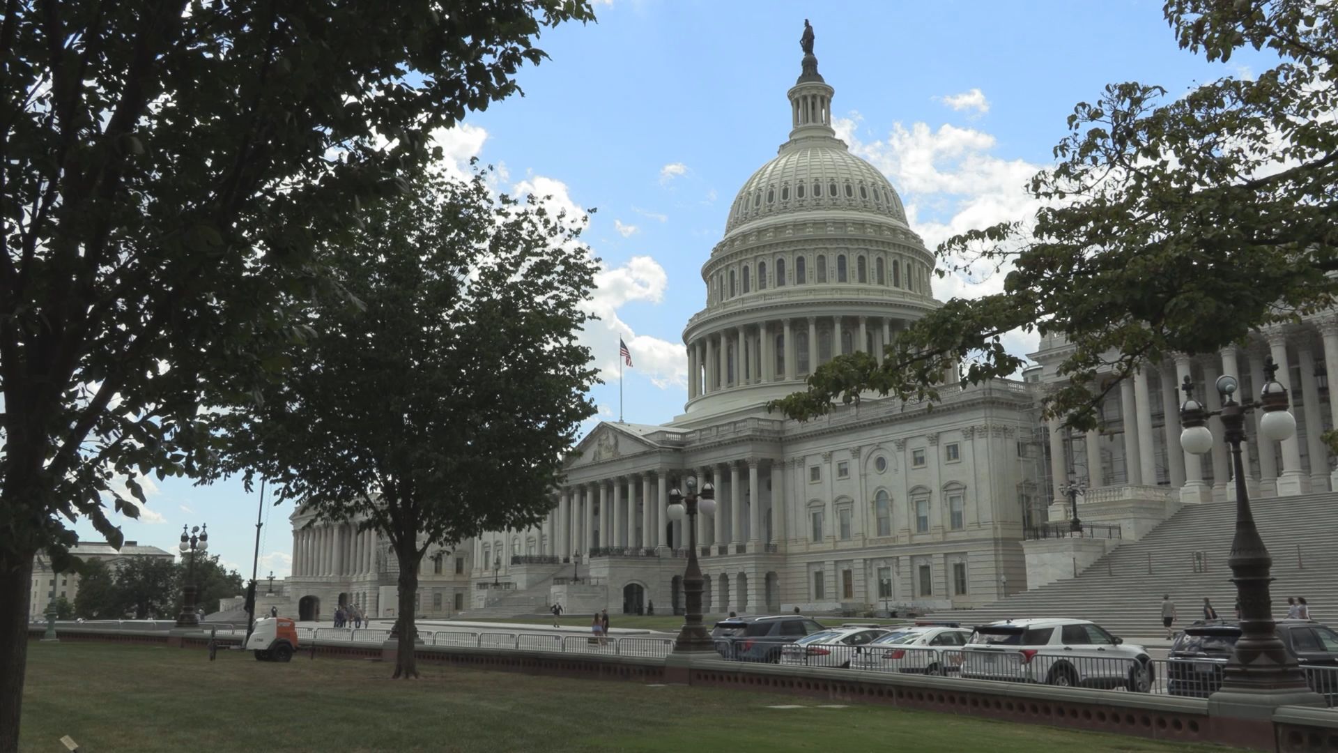 Government Shut Down Heads into a Third Week with No Resolution in Sight