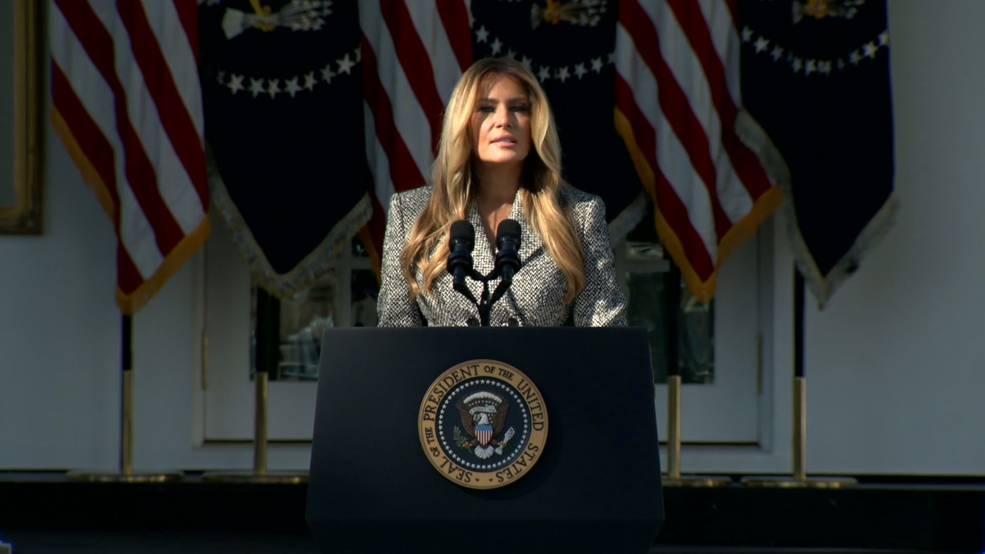 Trump Signs Executive Order Expanding Research for Women’s Health, Supported by the First Lady